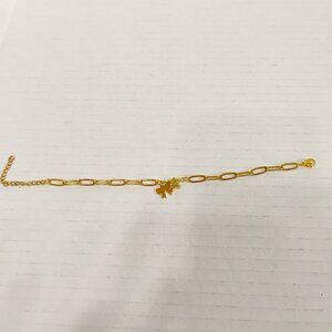 ✨ Delicate Gold Tone Adjustable Bracelet – Letter “A” & Bow Accent – New ✨